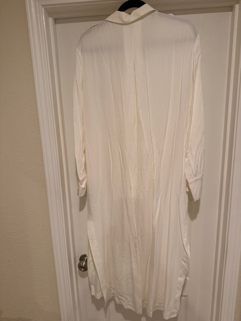 New Zara White Oversized Shirt
MIDI Dress Size Large - Picture 9 of 11